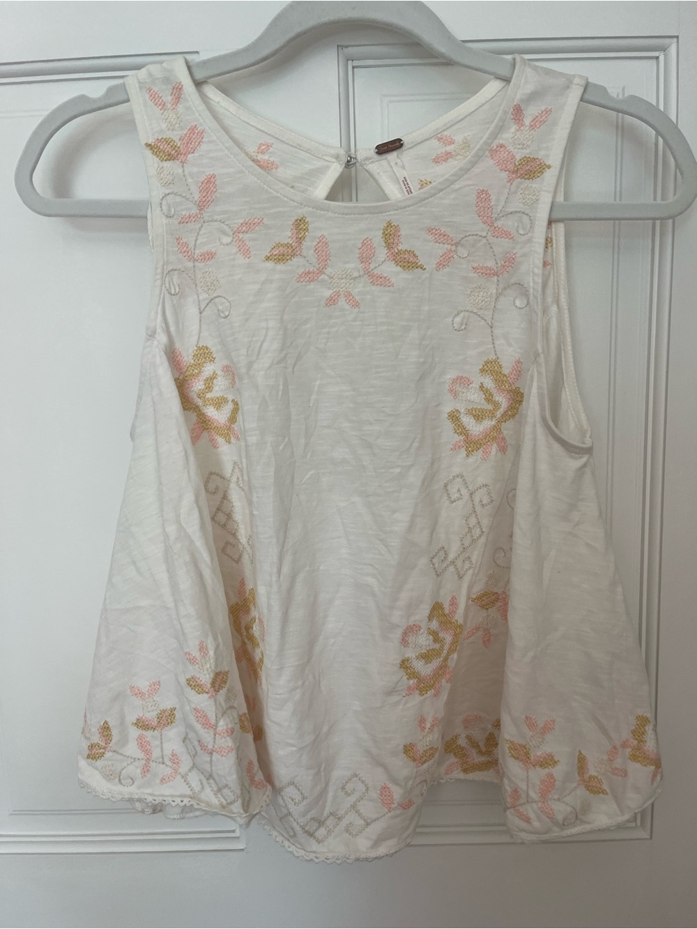 Free people size Small embroidered Sleeveless White Tank Top NWOT